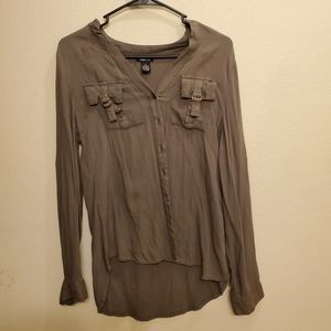 💛 rue21 • Button Down Top